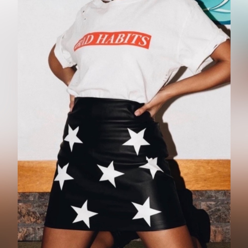 ✨Missguided Star Mini Skirt✨